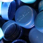 bleu bouchons de boisson pour recyclage